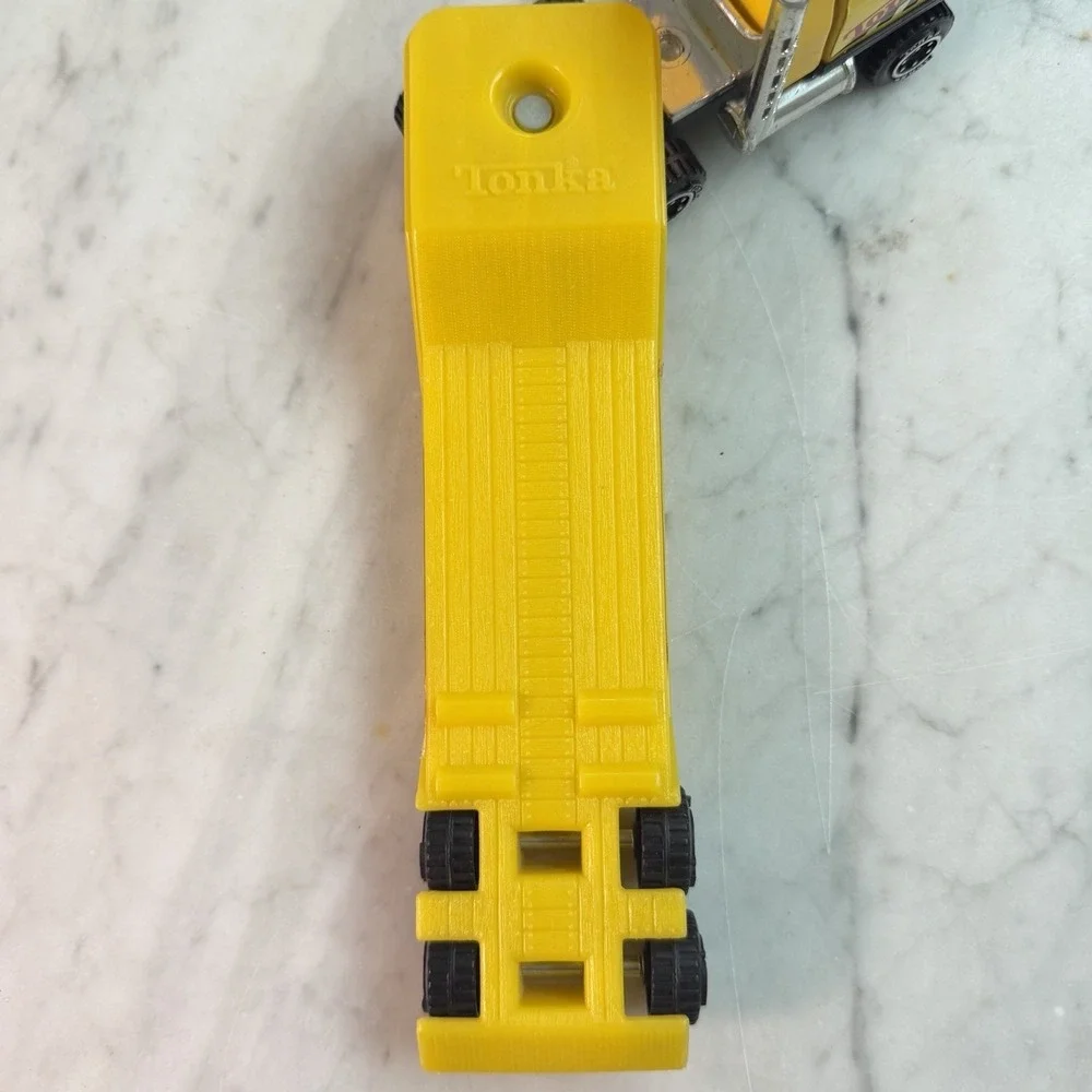 Vtg‎ 1981 Mini Tonka Yellow Semi Truck Lowboy Trailer & Crawler Bulldozer Set